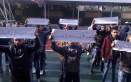 احتجاجات في مدارس قطاع غزة ضد سياسة قطع الرواتب