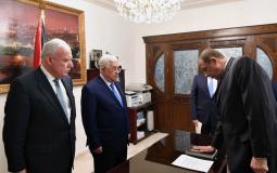  السفير يوسف رمضان يؤدي اليمين الدستورية أمام الرئيس محمود عباس