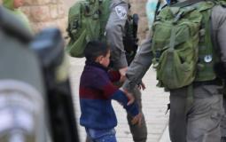 الاحتلال يعتقل طفل- ارشيف