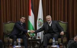 اسماعيل هنية رئيس المكتب السياسي لحركة "حماس" يجتمع مع الوفد الامني المصري في غزة -ارشيف-