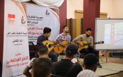 شبان غزيون يستخدمون أدواتهم الابداعية في تسليط الضوء على حصار غزة