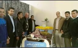 جانب من زيارة الوفد الإعلامي للمدرب عليان الزيتونية