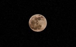 القمر ليلة 14