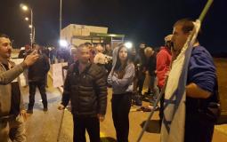مستوطنو غلاف غزة يتظاهرون في سديروت احتجاجا على الوضع الامني