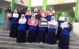 مدرسة ممدوح صيدم بمديرية الوسطى ترفع علم تونس وتصدح بنشيدها الوطني