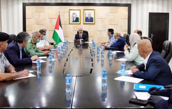 تفاصيل اجتماع اشتية بقادة الأجهزة الأمنية