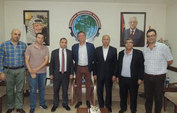 جمعية رجال الأعمال تبحث مع موفد دولي تطوير عمل الحاضنات وبيئة الاستثمار بغزة