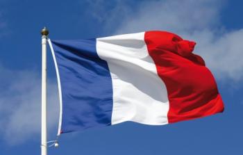 تمسك فرنسا بحل الدولتين