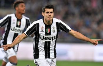 اللاعب ألفارو موراتا يحتفل بالهدف