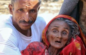 إرهاب الحوثي وحصاره المفروض على المدن يعطل وصول المساعدات