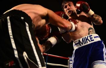 الملاكم مايك تاول