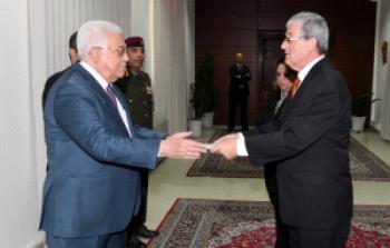 الرئيس يتقبل أوراق اعتماد ممثلي دولتين لدى فلسطين