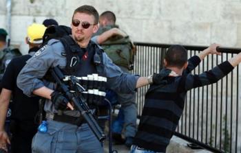 الاحتلال يعتقل مواطن في القدس