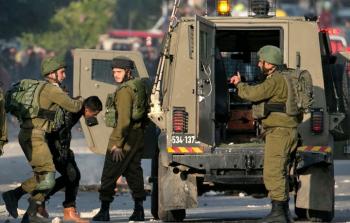الجيش الاسرائيلي يعتقل فلسطينيا في الضفة الغربية
