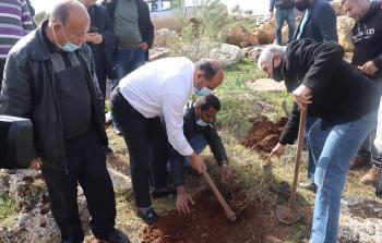 وزير الزراعة الفلسطيني رياض عطاري