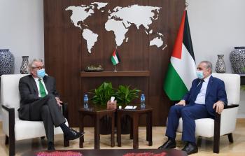 تفاصيل اجتماع اشتية مع المنسق الخاص لعملية السلام بالشرق الأوسط تور وينسلاند