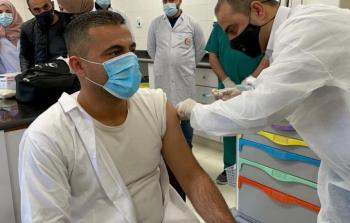 جانب من حملات التطعيم التي أطلقتها وزارة الصحة الفلسطينية