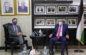 اجتماع حسين الشيخ مع ممثل الاتحاد الأوروبي في فلسطين