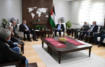 رئيس الوزراء يستقبل وفدا من فعاليات منطقة جنوب شرق القدس