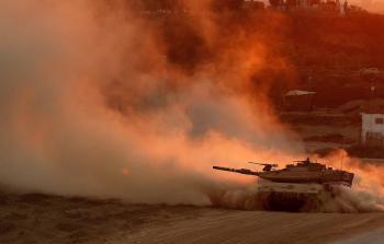دبابة إسرائيلية على حدود غزة خلال حرب عام 2014