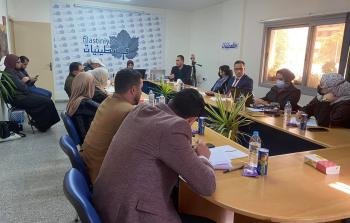 فلسطينيات تعقد جلسة حول عمل الإعلام في الرقابة على الانتخابات