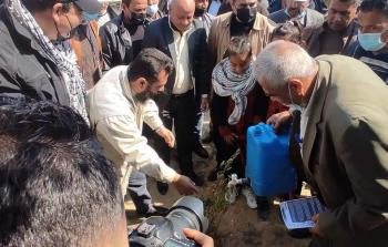 أبو هولي يتوجه لخانيونس ورفح في ذكرى يوم الأرض ويبحث احتياجاتهما