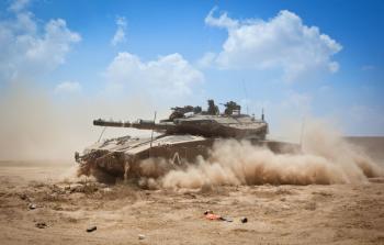 دبابة إسرائيلية  على حدود غزة