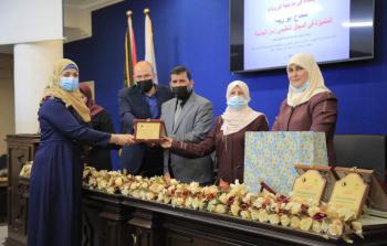 المرشدة التربوية بمدرسة العروبة الثانوية للبنات بمديرية التربية والتعليم بالوسطى سماح أبو زينة