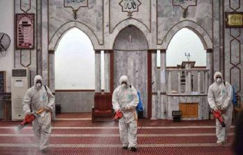 تعقيم المساجد للوقاية من فيروس كورونا - تعبيرية