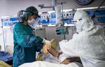 مصاب كورونا-توضيحية