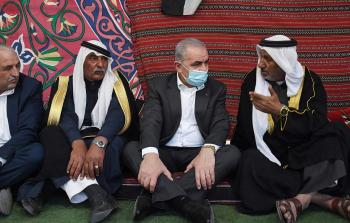 خلال مشاركة رئيس الوزراء محمد اشتية أهالي تجمع وادي أبو هندي جنوب شرق القدس