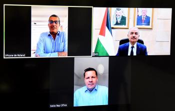 لقاء رئيس الوزراء الفلسطيني بالمبعوث السويسري