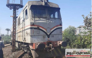 صورة للقطار الذي خرج عن مساره صباح اليوم في مصر