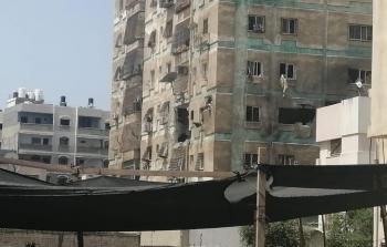 قصف شقة سكنية وسط حي الرمال بغزة