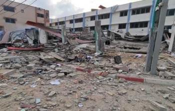 صورة لمدرسة تم قصفها