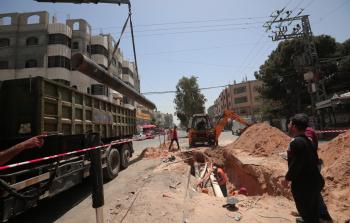 بلدية غزة تنجز أعمال صيانة لخط الصرف الصحي الناقل جنوب المدينة
