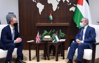 لقاء رئيس الوزراء الفلسطيني اشتية مع وزير الخارجية البريطاني