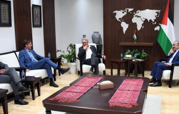 لقاء رئيس الوزراء الفلسطيني مع عدد من الشخصيات الأممية بشأن إعمار غزة