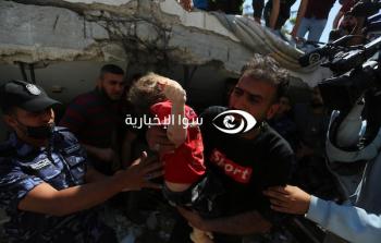 انتشال طفل بغزة