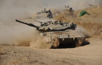 دبابات الجيش الاسرائيلي على حدود غزة