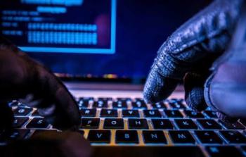 قراصنة إيرانيون يعلنون اختراق هاتف مدير مكتب نتنياهو