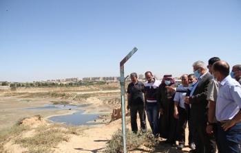 مازن غنيم يطلع على حجم الأضرار التي لحقت بقطاع المياه