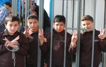 أطفال معتقلين