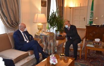 لقاء أبو الغيط مع وزير خارجية اليونان