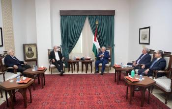 الرئيس عباس يستقبل رئيس جامعة بيرزيت الجديد