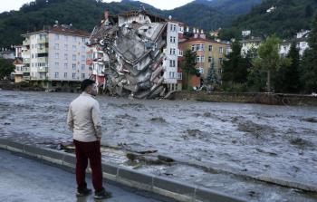 الفيضانات التي ضربت شمالي تركيا
