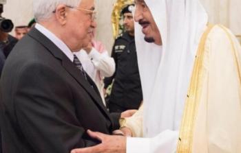 الرئيس محمود عباس وخادم الحرمين الملك سلمان بن عبد العزيز آل سعود