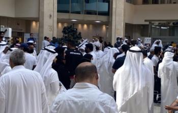 موظفو الماء والكهرباء في الكويت