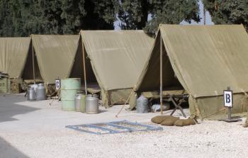 مخيمات جنود الجيش الاسرائيلي داخل القواعد العسكرية