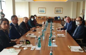 لقاء نائب الرئيس التركي مع وزير الاقتصاد الفلسطيني في اسطنبول